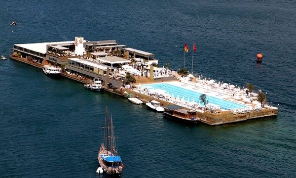 Kuruçeşme Suada Club GS Adası'nda Akşam Yemeği %50 İndirimle